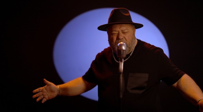 Adil Akbaşoğlu ve Tara Innocenti, Eşsiz Düetleri "Ciao Bella / Çav Bella"yı Müzikseverlerle Buluşturdu