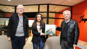 BEŞİR AYVAZOĞLU KÜÇÜKÇEKMECE'DE GENÇLERLE BULUŞTU