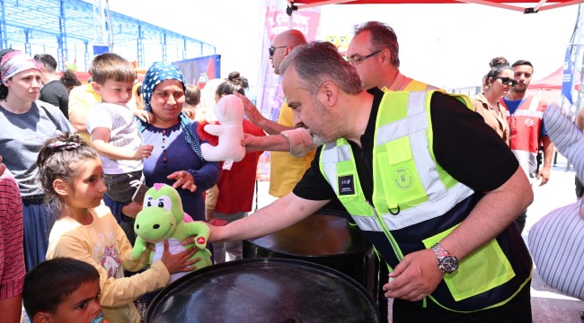 Hatay'da hayata Bursa ile sarılıyorlar