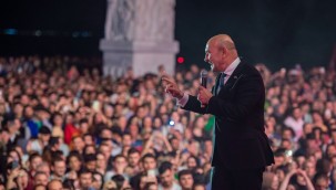 İzmir'de Sertab Erener ile sandığa çağrı