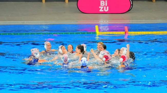 İzmir'in süper kızları