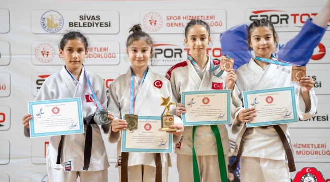 ÜMRANİYE BELEDİYESİ SPORCUSU JUDO ŞAMPİYONASINDA BİRİNCİ OLDU