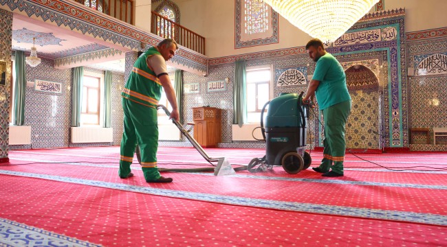 -ÇANKAYA'DA CAMİLERDE BAYRAM TEMİZLİĞİ