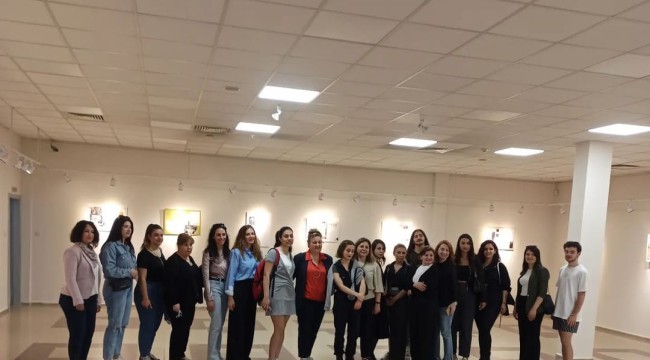  "Cumhuriyetin İlk Yıllarında Giyim Stilleri İzmir 1920'ler" 