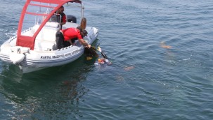 Denizin Dibinden Kilolarca Atık Çıkarıldı