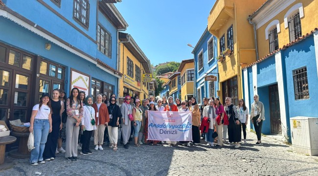 "BİZ ANADOLUYUZ" PROJESİYLE GENÇLER DENİZLİ'Yİ GEZDİ