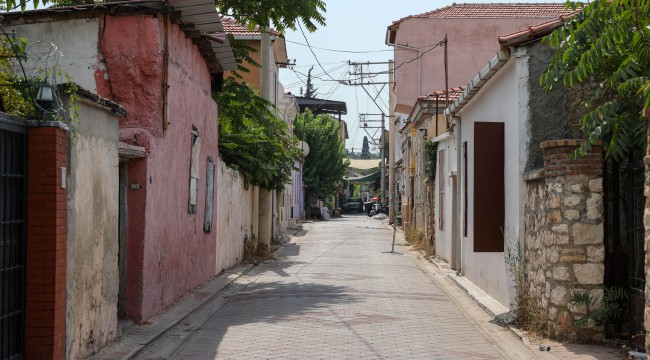 Buca turizmin merkezi olacak . Buca'nın nostaljik sokakları, kent turizmine kazandırılacak