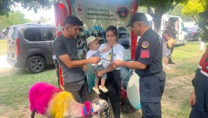 Denizli İl Jandarma Komutanlığı Asayiş Şube Müdürlüğü Aile İçi Şiddetle Mücadele ve Çocuk Kısım Amirliği tarafından KADES uygulaması ile ilgili bilgilendirme faaliyeti icra edilmiştir.