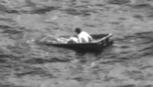 Okyanusta kaybolan genç, 35 saat sonra kurtarıldı