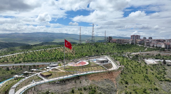 AÇILMADAN İKİNCİ ÖDÜLÜ ALDI