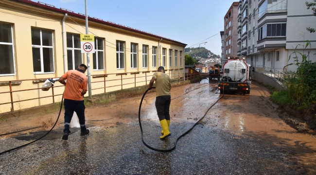 AFETİN İZLERİ SİLİNİYOR