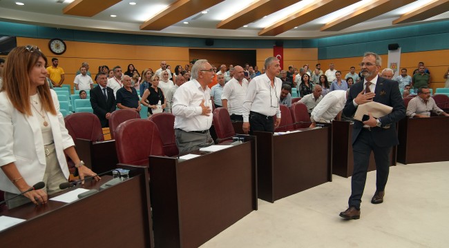 BAŞKAN BOZDOĞAN, İNSANİ YARDIM SKANDALINI AÇIKLADI