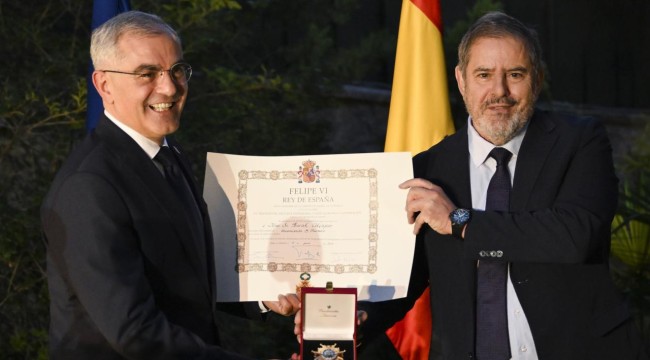 Dışişleri Bakan Yardımcısı Akçapar'a İspanya tarafından devlet nişanı takdim edildi