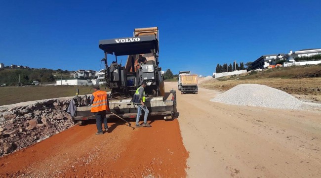 İzmit Kabaoğlu Fatih Caddesi asfaltlanıyor