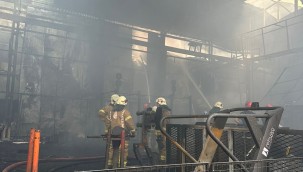 Kartal Belediyesi Ekipleri Ataşehir'de Çıkan Yangının Söndürülmesine Destek Verdi