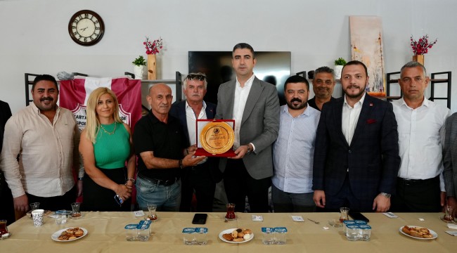 Kartal Belediyesi ve İBB'den Amatör Kulüplere Spor Malzemesi Desteği