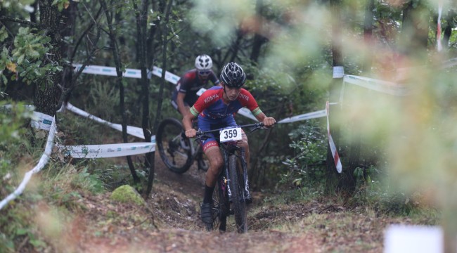 Kocaeli'de Uluslararası Dağ Bisikleti Kupası Yarışları start aldı