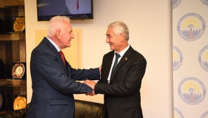 Kuzey Makedonya Geçmiş Dönem Devlet Bakanı Nazir Keşan'da temaslarda bulundu