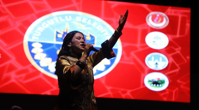 Turgutlu'da Yörük ve Selendi Gecesi Renkli Geçti 