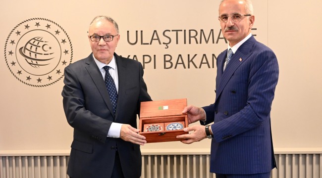 ULAŞTIRMA VE ALTYAPI BAKANI ABDULKADİR URALOĞLU CEZAYİR BÜYÜKELÇİSİ AMAR BELAN'I KABUL ETTİ