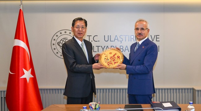 ULAŞTIRMA VE ALTYAPI BAKANI ABDULKADİR URALOĞLU ÇİN HALK CUMHURİYETİ TÜRKİYE BÜYÜKELÇİSİ LİU SHAOBİN'I KABUL ETTİ