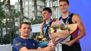 25 ülkeden 280 sporcu Yenişehir Avrupa Triatlon Kupası'nda mücadele etti