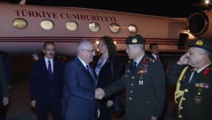 Bakan Güler, "Mustafa Kemal Atatürk-2023 Tatbikatı" için Bakü'ye gitti