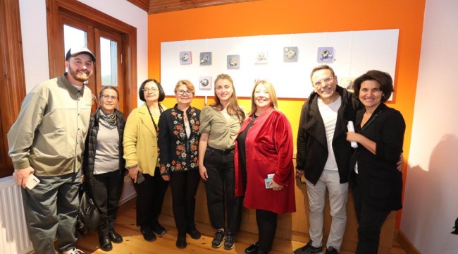 Başka Bir Evrende sanatseverlerden tam not aldı