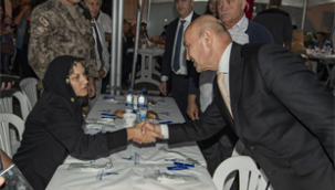 Başkan Soyer'den Şehit Polis Şimşek'in ailesine taziye 