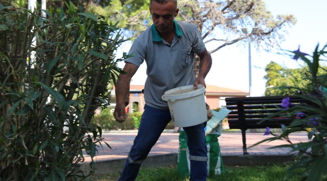 BURHANİYE'NİN PARKLARINDA YAZ SONU BAKIMI YAPILIYOR