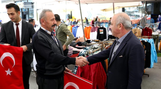 Çankırı'da 2023 Adet Türk Bayrağı Vatandaşa Dağıtıldı