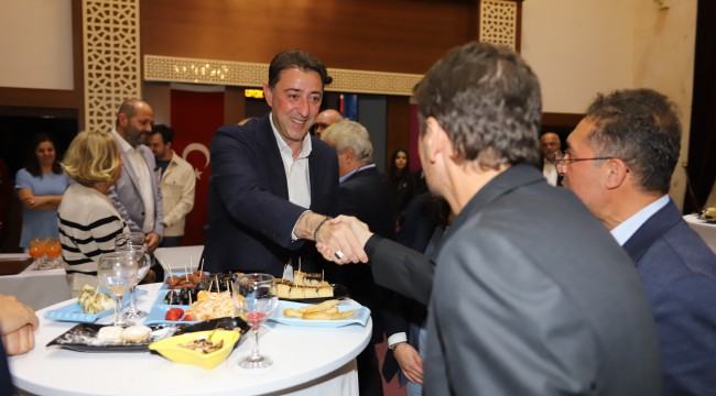 CUMHURİYET'İN 100. YILINDA BANDIRMA'YA İZ BIRAKAN KIYMETLİ İSİMLERE VEFA GECESİ