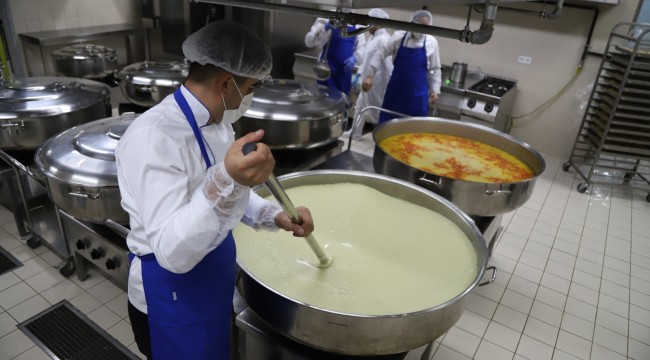 Kartal Belediyesi Aşevi'nden İhtiyaç Sahiplerinin Sofralarına Uzanan Yolculuk