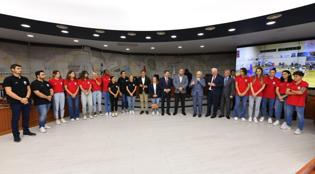 KÖRFEZİN İNCİLERİ BÜYÜKŞEHİR MECLİSİ'NDE