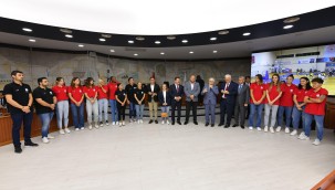 KÖRFEZİN İNCİLERİ BÜYÜKŞEHİR MECLİSİ'NDE