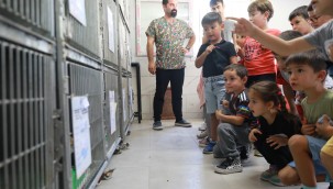 ÖĞRENCİLERDEN BAKIMEVİ ZİYARETİ