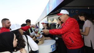 TEKNOFEST İZMİR'DE YUNUSEMRE'NİN STANDINA YOĞUN İLGİ