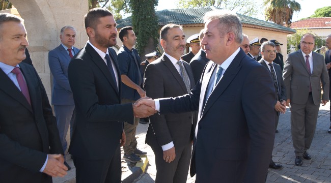 VALİ ELBAN FOÇA'DA TEMEL ATMA TÖRENİNE KATILDI