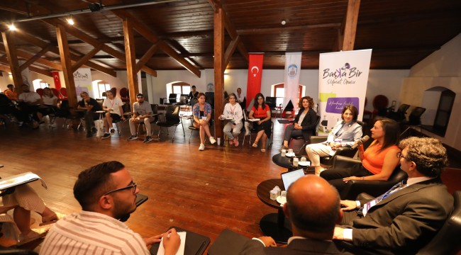 YÜKSEL TAŞKIN, BAŞKA BİR SİYASET OKUL'NDA KONUŞTU: EFES SELÇUK BELEDİYESİ SOSYAL BELEDİYECİLİKTE ÇOK BAŞARILI