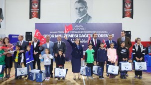 3 BİN 500 BAŞARILI ÖĞRENCİYE SPOR SETİ!