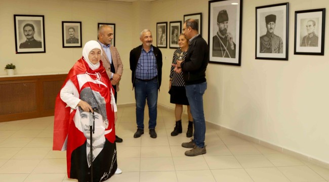 'Ata Biyografi' Resim Sergisi Kartal Belediyesi'nde Açıldı