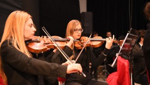 Balkan Senfoni Orkestrası ve Edirne Devlet Türk Müziği ve Rumeli Topluluğu, Keşanlılar unutulmaz bir gece yaşattı