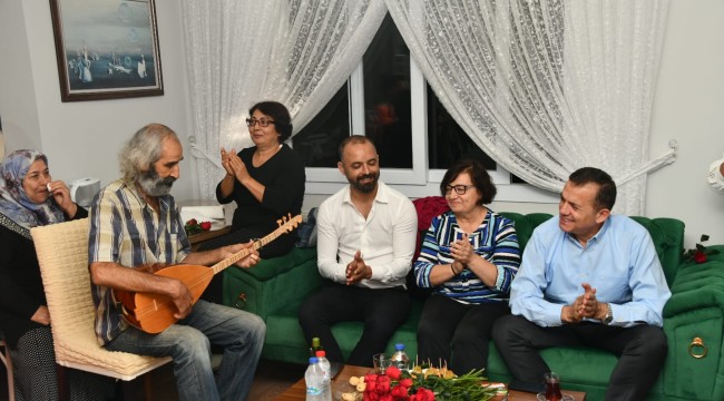 Başkan Abdullah Özyiğit, vatandaşların evine misafir oldu