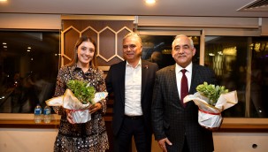 Başkan Uysal, 'Türkiye'miz için kurduğumuz hayaller gerçek olsun'