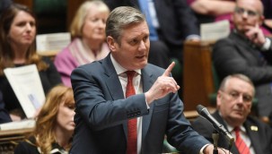 İngiltere'de bazı İşçi Partililer, liderlerinin Gazze'de ateşkes çağrılarını reddetmesi üzerine istifa etti