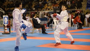   'Sporun Başkenti Kocaeli'de karate coşkusu