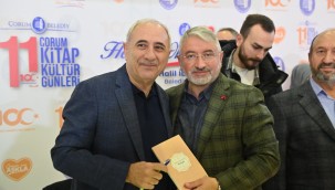 Yazarlardan kitap fuarına tam not