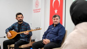 GENÇLERİN BAŞKANI ŞENLİKOĞLU YİNE ÖĞRENCİLERLE BULUŞTU "SİZLERLE BİRLİKTE OLMAKTAN ÇOK MUTLUYUM"