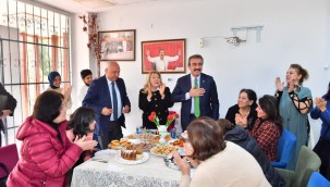 Kadınlardan Soner Çetin'e hizmet teşekkürü