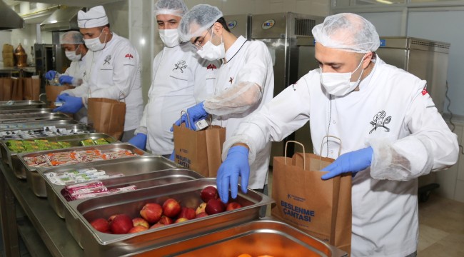 KÜÇÜKÇEKMECE'DE ÖĞRENCİLERİN BESLENME ÇANTALARI BOŞ KALMAYACAK